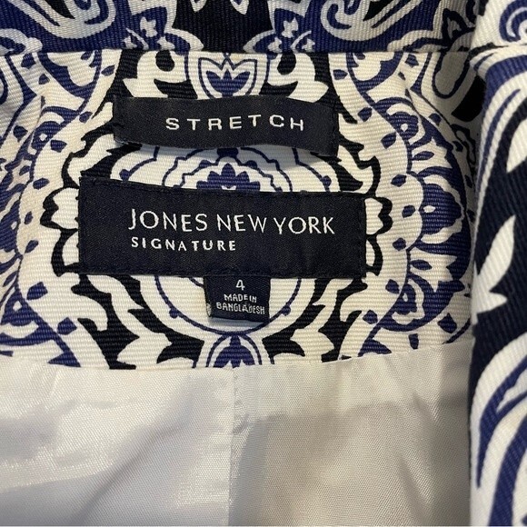 Jones New York Signature Stretch Blue White Black Patterned Blazer Size 4 - Picture 9 of 9